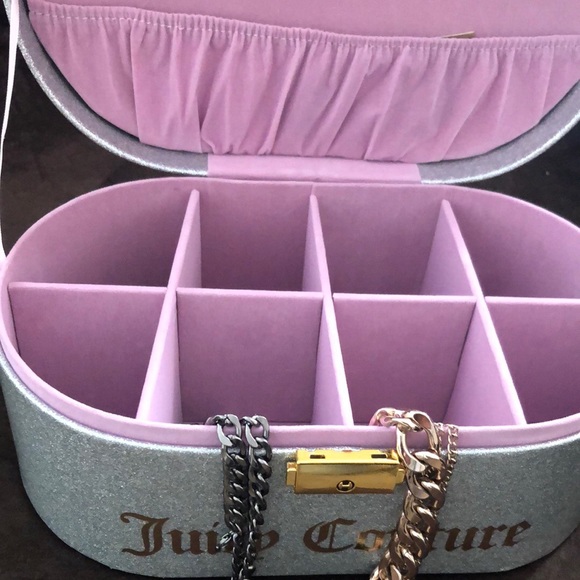 Meet your posher, Amelia - Picture 3 of 5